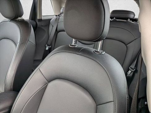 Used 2018 MINI Cooper 4-Door Hardtop image 13