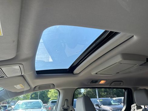 Used 2018 Honda Odyssey Elite image 19