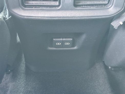 Used 2025 Toyota RAV4 XLE AWD/4WD image 12