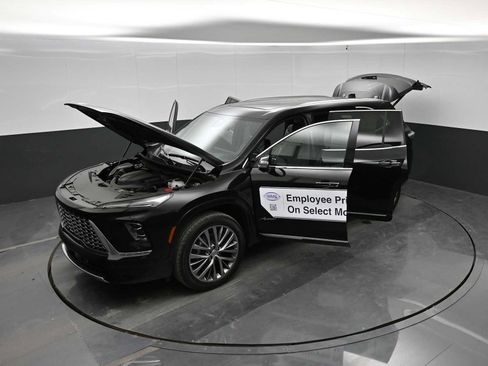 New 2026 Buick Enclave Avenir w/ Super Cruise Package AWD/4WD image 42