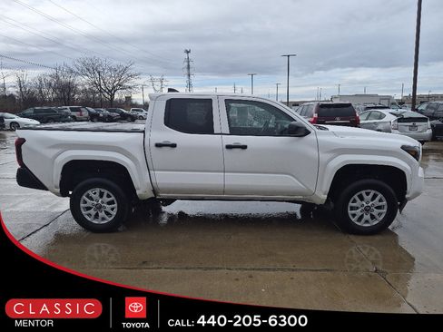 Certified 2025 Toyota Tacoma SR image 1