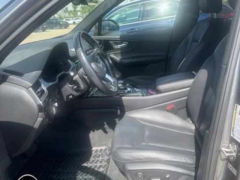 Used 2017 Audi Q7 3.0T Prestige AWD/4WD image 5