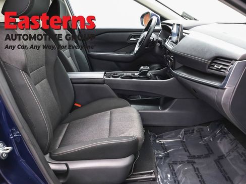 Used 2024 Nissan Rogue SV AWD/4WD image 24