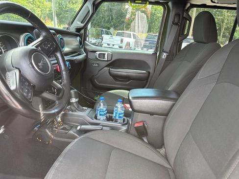Used 2021 Jeep Gladiator Sport AWD/4WD image 4