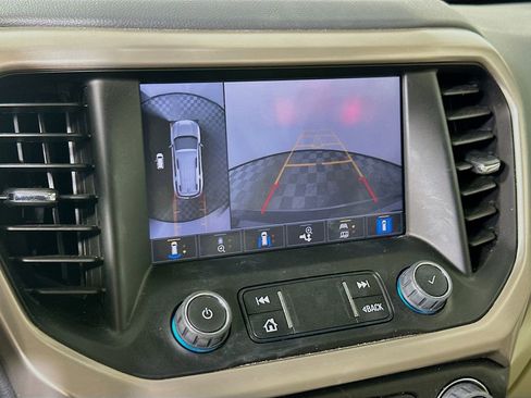 Used 2023 GMC Acadia Denali w/ Denali Ultimate Package FWD image 23
