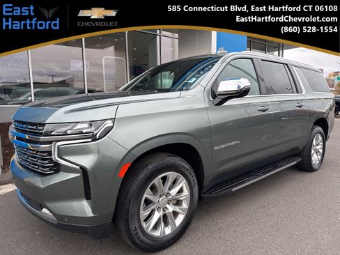 Used 2023 Chevrolet Suburban Premier image 1