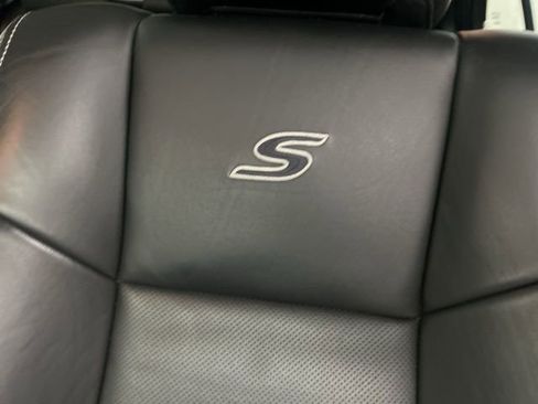 Used 2023 Chrysler 300 S w/ Comfort Group image 10