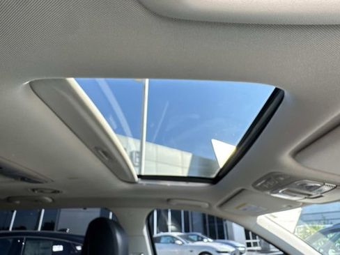 Used 2022 Kia Telluride EX w/ EX Premium Package image 8