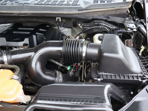 Used 2016 Ford F150 XLT w/ Equipment Group 302A Luxury AWD/4WD image 41