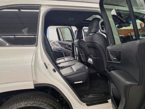 Used 2023 Lexus LX 600 4WD w/ Appearance Package image 11