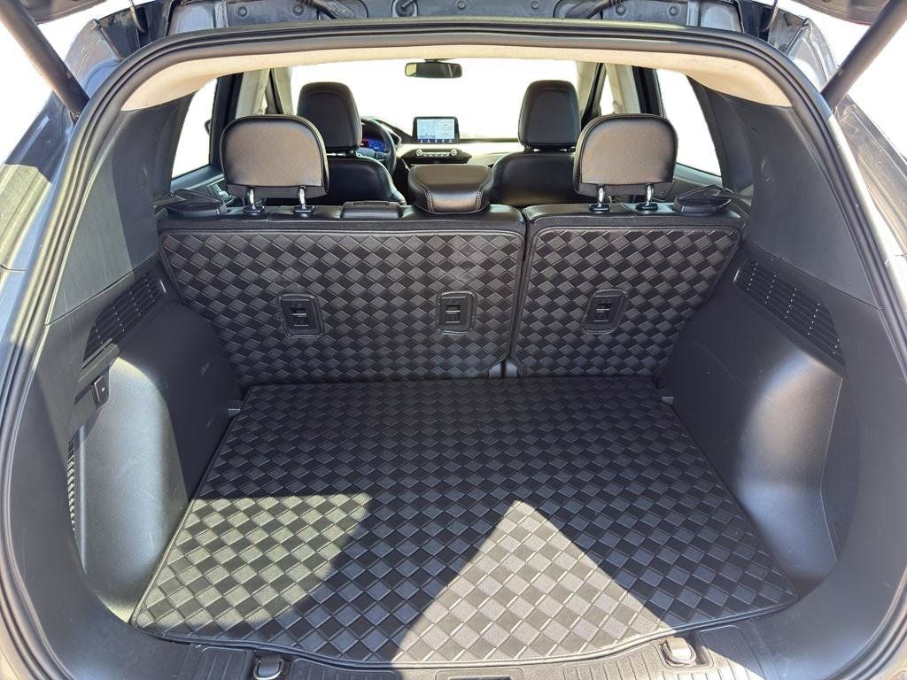 Used 2021 Ford Escape Titanium w/ Titanium Elite Package AWD/4WD image 7