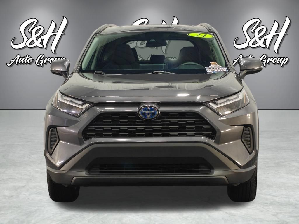 Used 2024 Toyota RAV4 XLE w/ Convenience Package AWD/4WD image 12