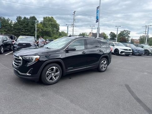 Used 2020 GMC Terrain SLT w/ Preferred Package FWD image 3