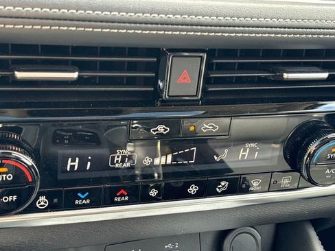 Certified 2023 Nissan Rogue SL w/ SL Premium Package image 18