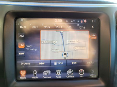 Used 2016 Jeep Cherokee Overland w/ Technology Group image 32