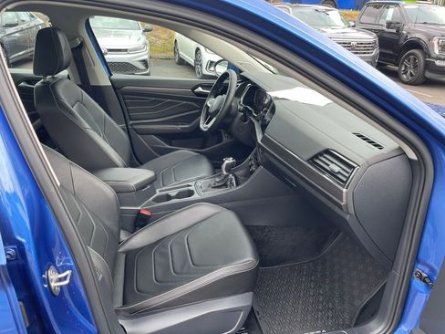 Certified 2023 Volkswagen Jetta SEL FWD image 13