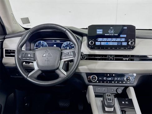 Used 2024 Mitsubishi Outlander SEL image 15