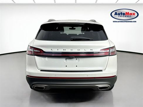Used 2022 Lincoln Nautilus Reserve image 8