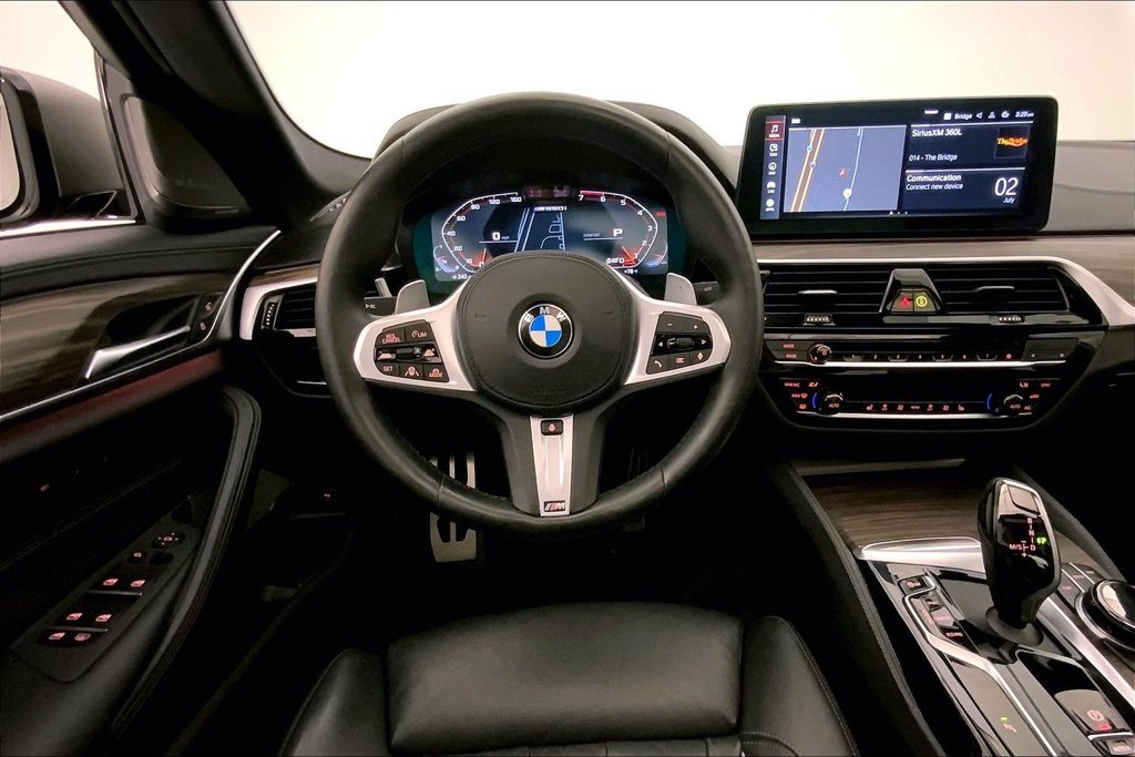 Used 2022 BMW M550i xDrive w/ Executive Package AWD/4WD image 4