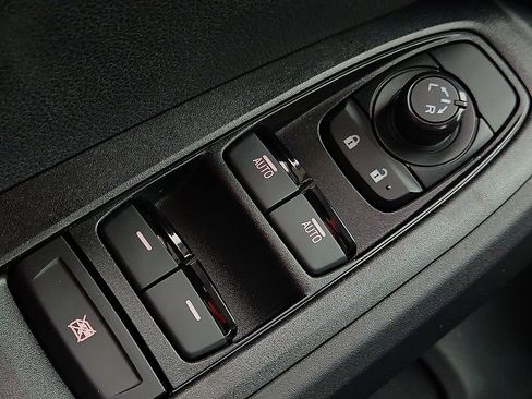 Certified 2026 Subaru Crosstrek 2.0i Premium image 18