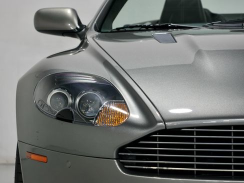 Used 2008 Aston Martin DB9 Volante RWD image 13