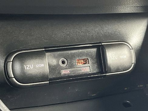 Used 2016 Kia Soul + image 32