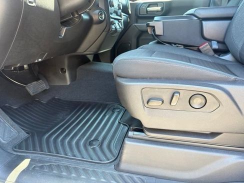 Used 2025 Chevrolet Silverado 2500 Custom w/ Custom Value Package AWD/4WD image 31