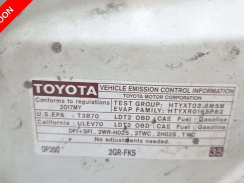 Used 2017 Toyota Highlander Limited w/ Carpet Mat Package AWD/4WD image 17