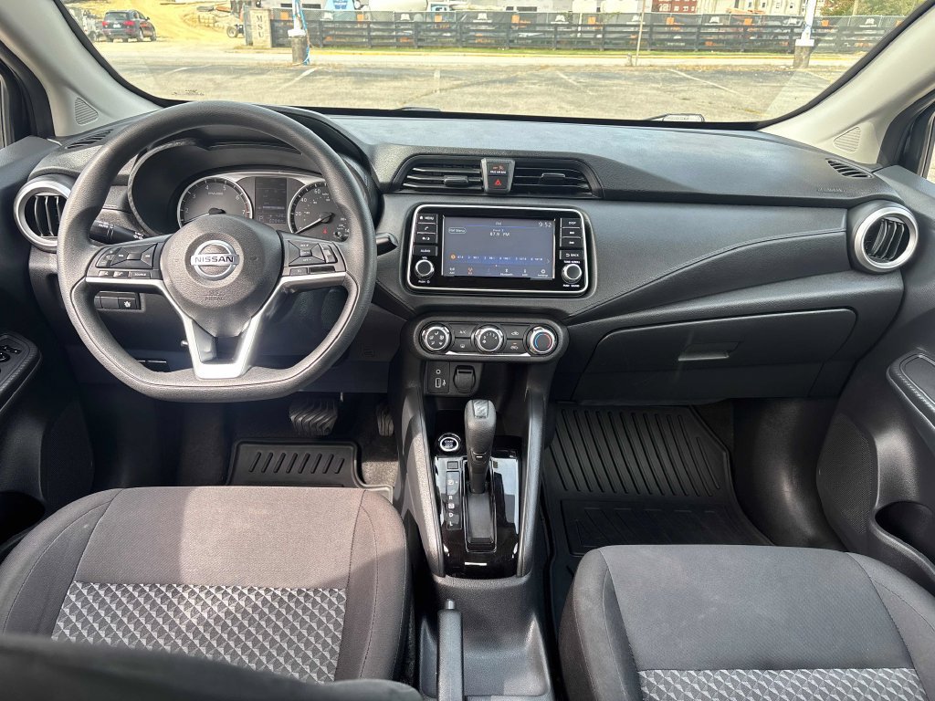 Used 2021 Nissan Versa S FWD image 19