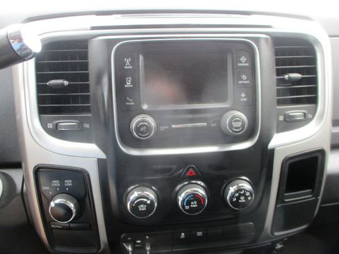 Used 2017 RAM 2500 SLT AWD/4WD image 17