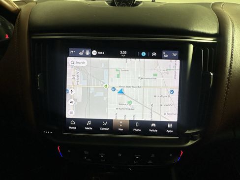 Used 2021 Maserati Levante image 36