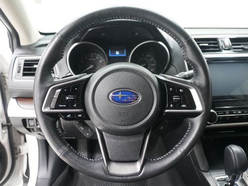 Used 2018 Subaru Outback 3.6R Touring w/ Popular Package #3 AWD/4WD image 19