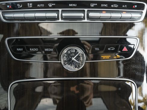 Used 2021 Mercedes-Benz C 300 Sedan image 15