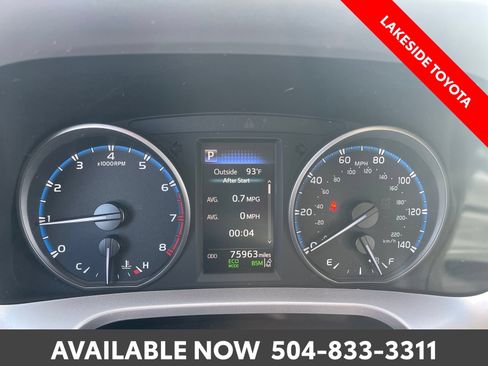 Used 2018 Toyota RAV4 XLE w/ Plus Extra Value Package FWD image 34