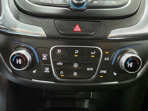 Used 2019 Chevrolet Equinox LT image 34