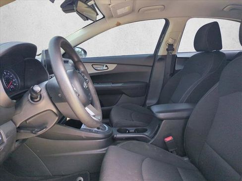 Used 2021 Kia Forte LXS FWD image 15