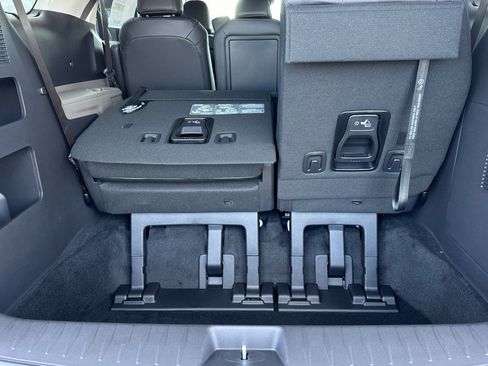 New 2026 Kia Carnival SX image 16