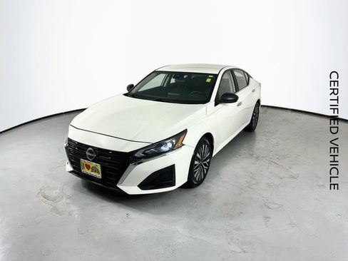 Certified 2025 Nissan Altima 2.5 SV AWD/4WD image 5