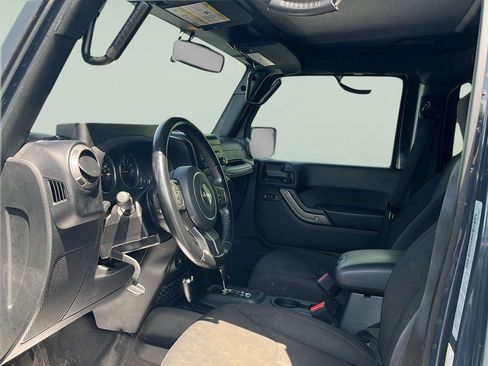 Used 2017 Jeep Wrangler Unlimited Sport w/ Quick Order Package 24S AWD/4WD image 9