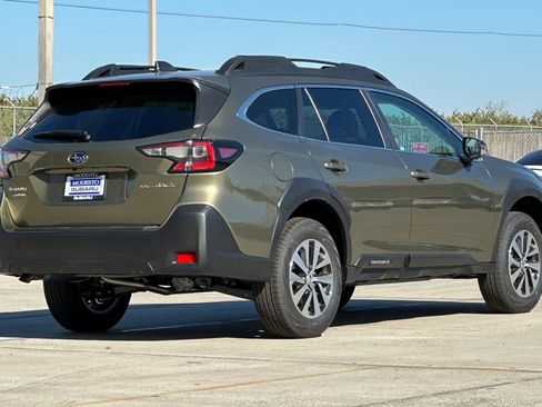 New 2025 Subaru Outback Premium image 3