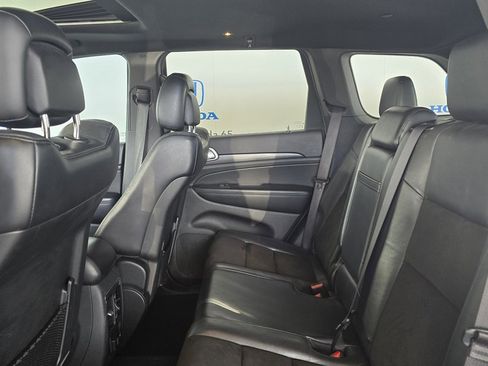 Used 2019 Jeep Grand Cherokee Altitude image 12