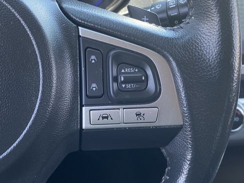 Used 2017 Subaru Outback 2.5i Limited AWD/4WD image 24