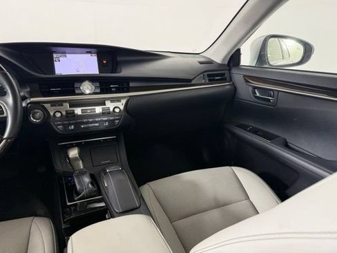 Used 2016 Lexus ES 350 w/ Navigation System Package FWD image 28