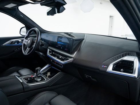 Used 2023 BMW XM image 28