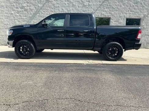 Used 2019 RAM 1500 Big Horn AWD/4WD image 14