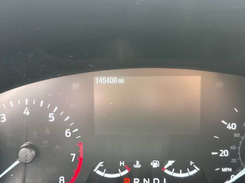 Used 2020 Ford Escape SE FWD image 30