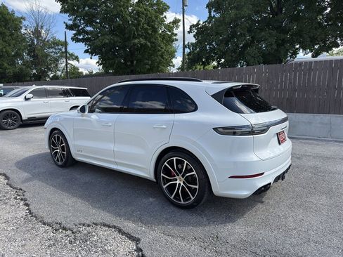 Used 2022 Porsche Cayenne GTS image 7