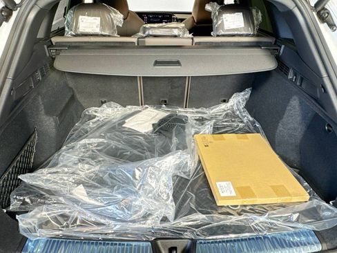 New 2025 Audi Q5 Prestige image 23