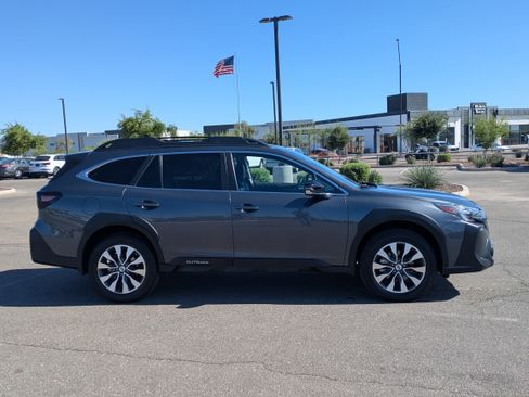 Used 2023 Subaru Outback Limited XT AWD/4WD image 6