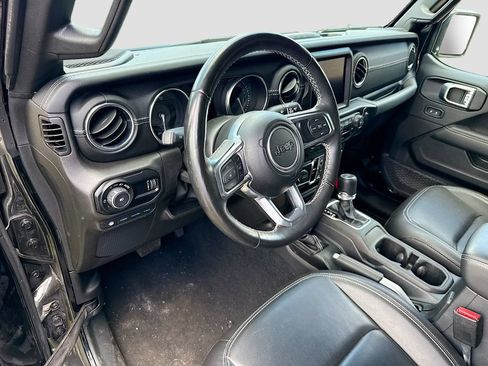 Used 2023 Jeep Wrangler Unlimited Sahara w/ Cold Weather Group AWD/4WD image 10